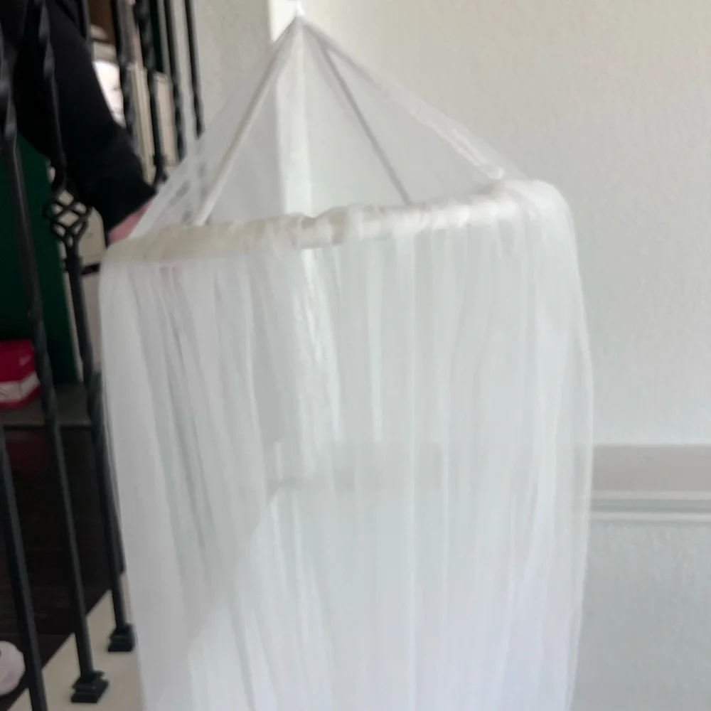 Pottery Barn Kids withe Canopy bow - Picture 5 of 5
